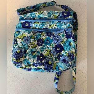 SOLD Vera Bradley cross body medium sized
